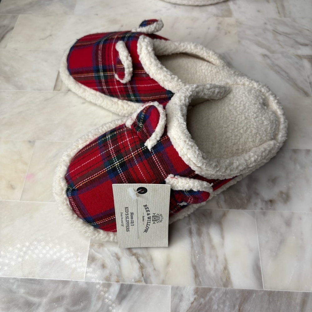 Bee & Willow Kids Teddy Bear Slippers Red Christmas Holiday Plaid Size 13/1